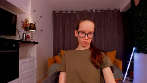 Snapshot of lynettebails chatting on January 31, 2025, 7:18 pm Sara online show from January 31, 2025, 7:18 pm