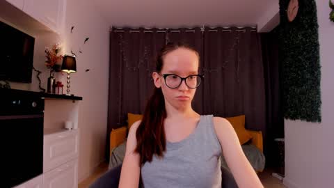 Snapshot of lynettebails chatting on February 5, 2025, 7:20 pm Sara online show from February 5, 2025, 7:20 pm