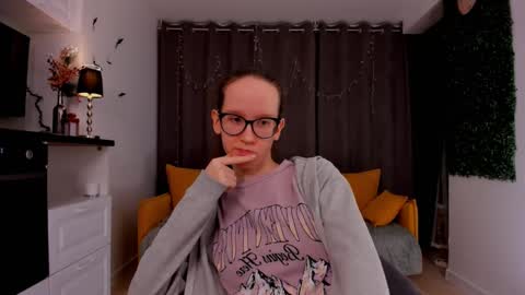 Snapshot of lynettebails chatting on February 13, 2025, 1:29 am Sara online show from February 13, 2025, 1:29 am