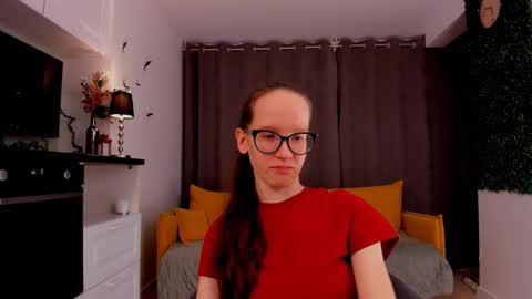 Snapshot of lynettebails chatting on February 16, 2025, 4:10 pm Sara online show from February 16, 2025, 4:10 pm