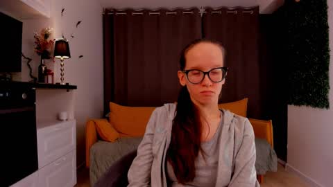 Snapshot of lynettebails chatting on February 17, 2025, 7:53 pm Sara online show from February 17, 2025, 7:53 pm