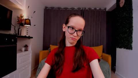 Snapshot of lynettebails chatting on February 26, 2025, 4:14 pm Sara online show from February 26, 2025, 4:14 pm