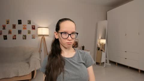 Snapshot of lynettebails chatting on March 9, 2025, 4:11 pm Sara online show from March 9, 2025, 4:11 pm
