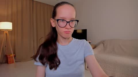 Snapshot of lynettebails chatting on October 4, 2025, 4:16 pm Sara online show from October 4, 2025, 4:16 pm