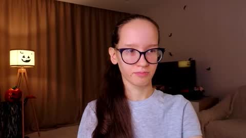 Sara online show from November 8, 2025, 4:07 pm