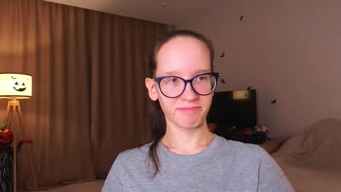 Sara online show from November 14, 2025, 4:28 pm