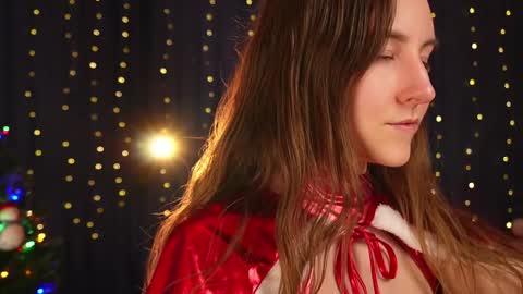 Lynn online show from December 25, 2024, 7:46 am