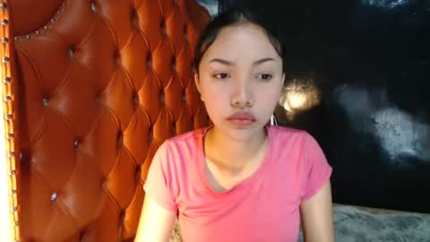 Snapshot of lynn_sy chatting on June 17, 2026, 8:28 am lynn_sy online show from June 17, 2026, 8:28 am