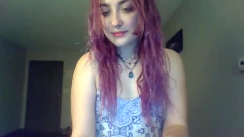 Lynn  online show from May 23, 2026, 8:40 am