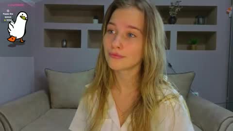 Lynn online show from October 30, 2025, 4:08 pm