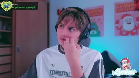 Lyodass online show from December 12, 2024, 8:43 pm