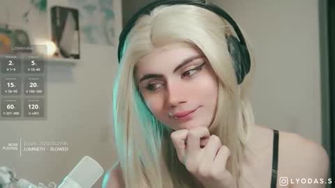 Lyodass online show from October 7, 2025, 11:46 pm