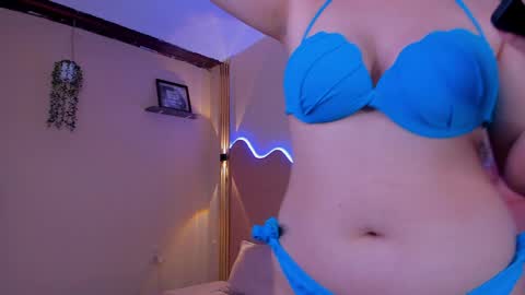 Lyra  online show from April 24, 2026, 8:33 pm
