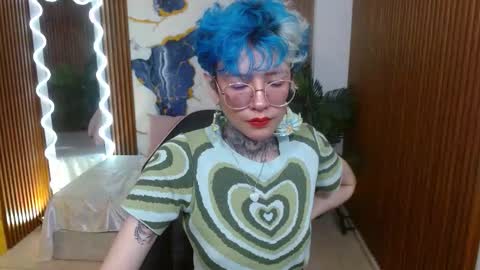 lyra_tay online show from March 4, 2026, 7:20 pm