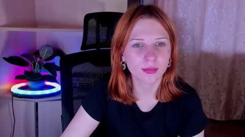 lyssan_xo online show from November 12, 2025, 10:37 am