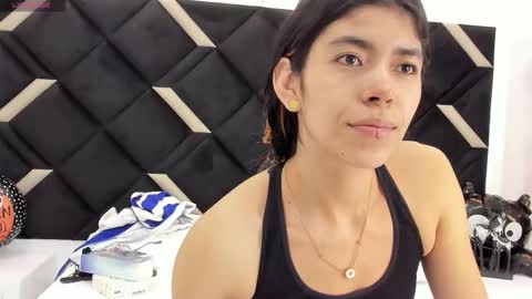 Lyxi online show from October 22, 2025, 11:32 am