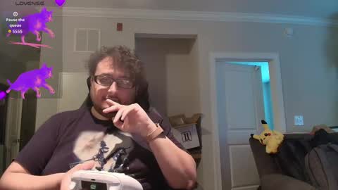 lyxx_2 online show from May 25, 2026, 12:00 pm
