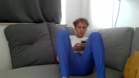 lzpboy online show from June 1, 2026, 3:58 pm