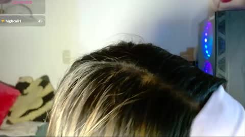 Snapshot of m1la_18 chatting on May 13, 2026, 4:21 am mila online show from May 13, 2026, 4:21 am