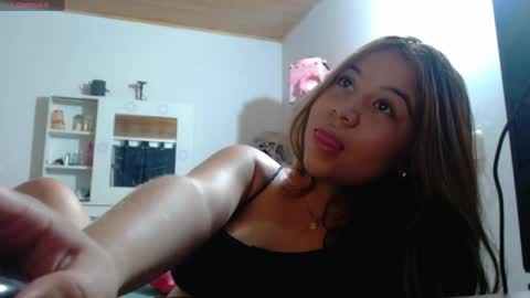 Snapshot of m1la_18 chatting on May 14, 2026, 3:46 am mila online show from May 14, 2026, 3:46 am