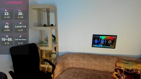 Snapshot of m1lk_choc chatting on January 27, 2025, 2:13 pm Mila online show from January 27, 2025, 2:13 pm