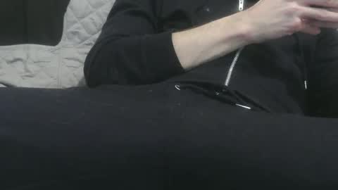 Snapshot of m4dh4tter24 chatting on December 27, 2024, 9:32 pm m4dh4tter24 online show from December 27, 2024, 9:32 pm