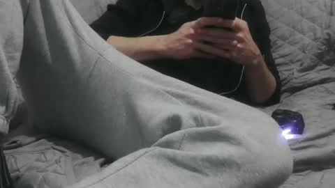 Snapshot of m4dh4tter24 chatting on January 30, 2025, 11:02 pm m4dh4tter24 online show from January 30, 2025, 11:02 pm