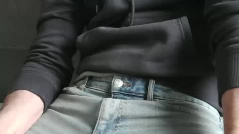 Snapshot of m4dh4tter24 chatting on April 30, 2026, 8:09 am m4dh4tter24 online show from April 30, 2026, 8:09 am