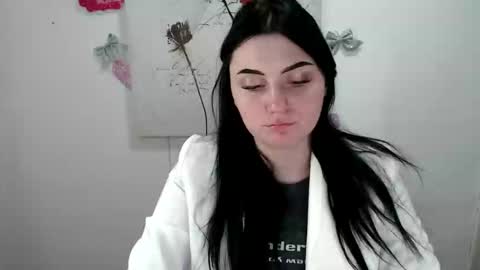 m_i_k_i_ online show from March 9, 2026, 11:58 am