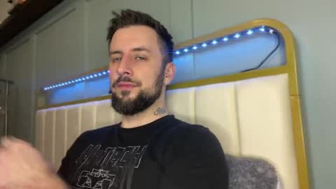 m_stephen online show from April 19, 2026, 3:17 am