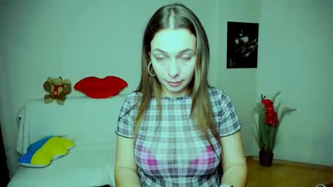 Vikki online show from November 30, 2025, 4:22 pm