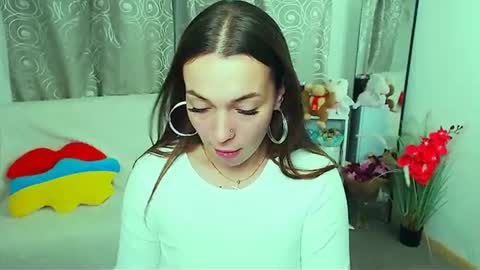 Snapshot of m_vikki chatting on June 20, 2026, 9:45 am Vikki online show from June 20, 2026, 9:45 am