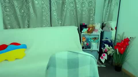 Snapshot of m_vikki chatting on June 29, 2026, 11:54 am Vikki online show from June 29, 2026, 11:54 am