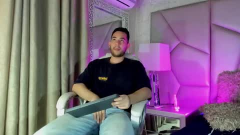 Snapshot of maatt_de_luca chatting on September 12, 2025, 5:57 pm Matt De Luca online show from September 12, 2025, 5:57 pm