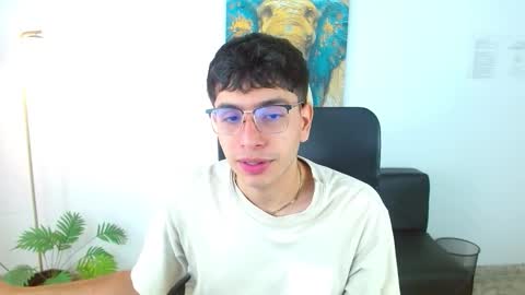 Max online show from March 28, 2026, 1:43 pm