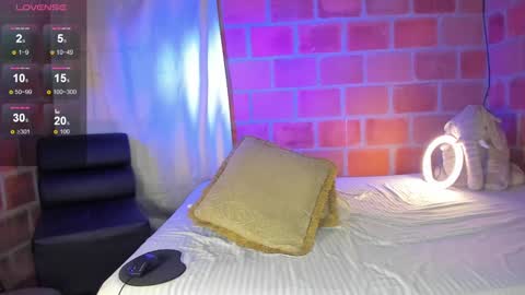   online show from December 2, 2024, 11:23 am