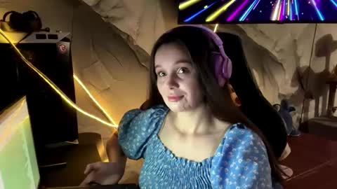 Apolonia online show from May 24, 2026, 7:52 pm
