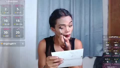 Divina online show from June 5, 2026, 6:52 am