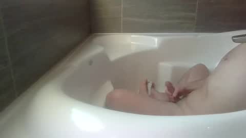 mac_113 online show from January 3, 2025, 10:19 pm