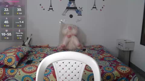 macarena_05_ online show from September 13, 2025, 1:00 pm