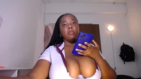 macarenaboobs online show from April 8, 2026, 4:40 pm