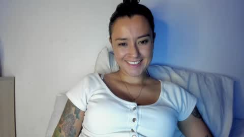 Maca online show from January 8, 2025, 1:32 am