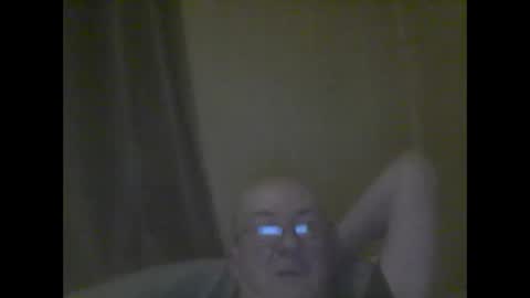 macbewdekan25 online show from December 29, 2024, 11:18 am