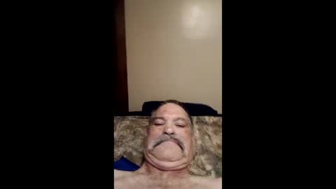 macdad1219 online show from December 15, 2025, 5:01 am