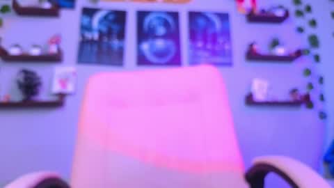 Macey Elliot Modelo Independiente online show from December 13, 2024, 7:32 pm