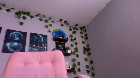 Macey Elliot Modelo Independiente online show from September 9, 2025, 5:12 pm