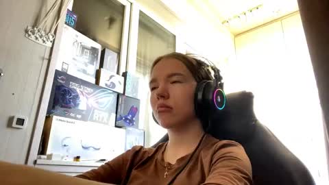 Mila online show from May 13, 2026, 9:06 am