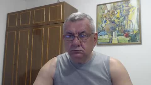 Macho online show from September 23, 2025, 9:29 pm