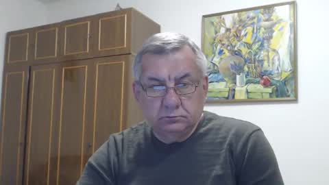 Macho online show from May 11, 2026, 7:00 pm