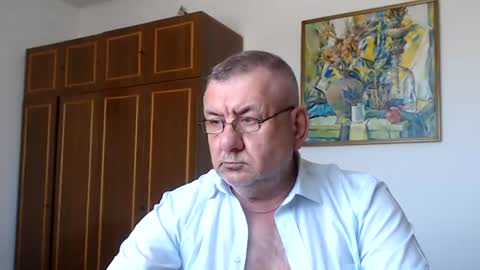 Macho online show from June 21, 2026, 12:08 pm